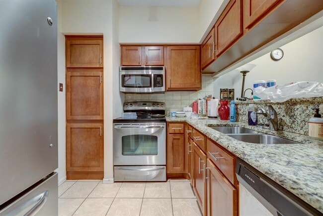 Photo - 2901 San Jacinto Blvd Unit 204