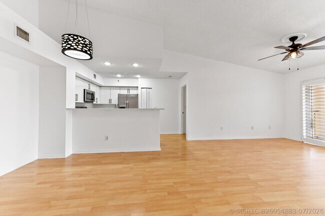 Photo - 140 Yacht Club Way Unit 307
