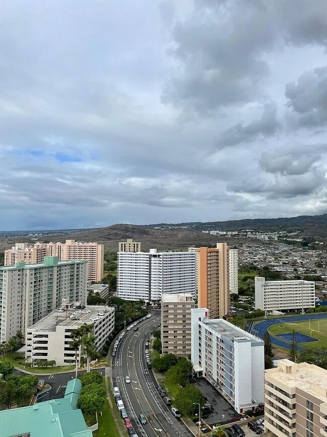 Photo - High-Floor Studio Featuring Full Kitchen, Parking & Brilliant Views at The Five Regents
