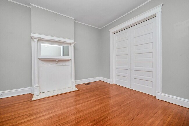 Photo - 2215 W Grace St Unidad Apt 1