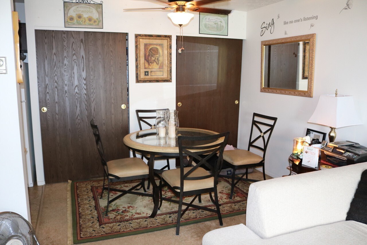 Photo - Riverview Apartments