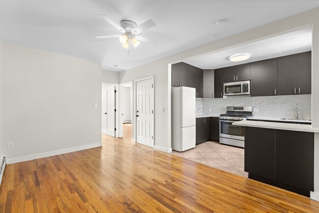 320 67th St Unit 2