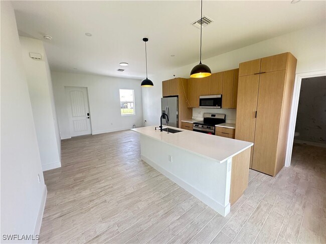 Photo - 2902 61st St W