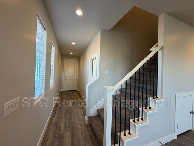 Photo - 1010 S 4380 W