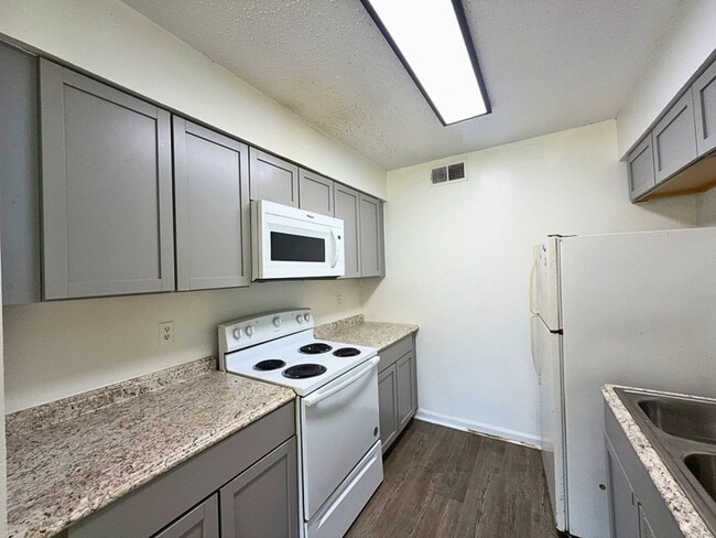 2613 Amherst Ct