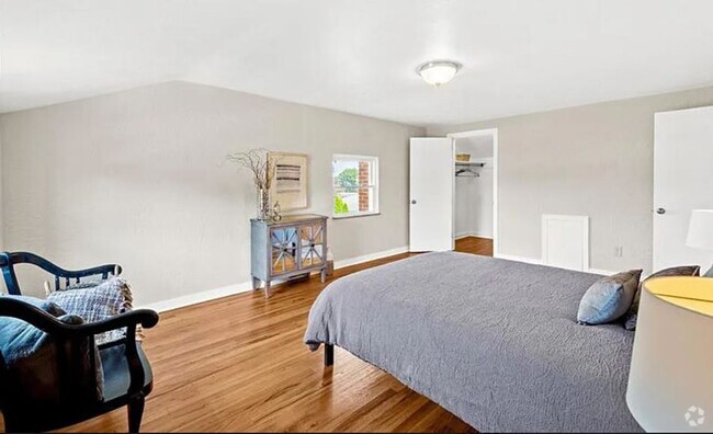 Building Photo - BEAUTIFUL HAVEN! MOVE-IN READY 3 BEDROOM,... Rental
