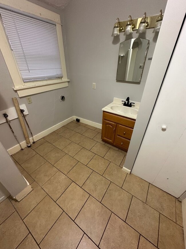 Photo - 3 Bedroom, 1 Bathroom House