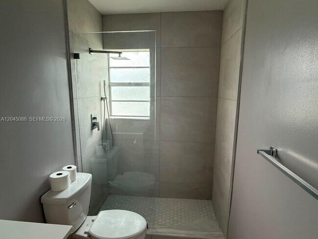 Photo - 5870 NW 16th Pl Unidad 4