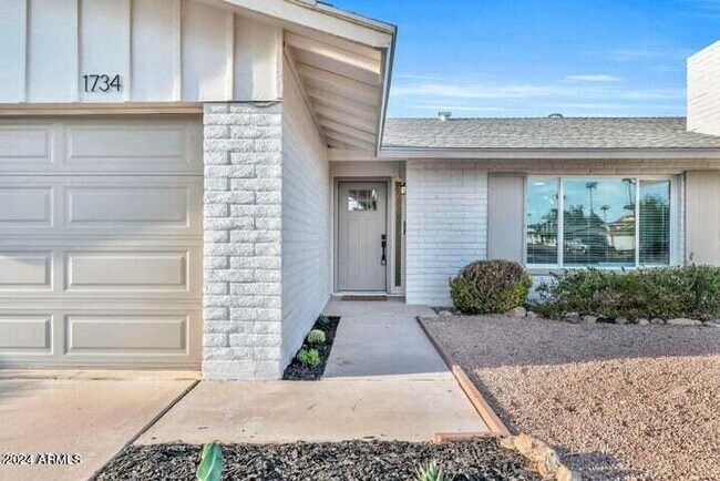 Photo - 1734 E Laguna Dr