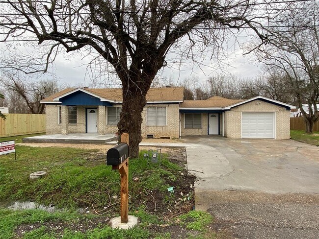 Apartments For Rent With 4 And Up Beds In Baytown Tx Forrent Com