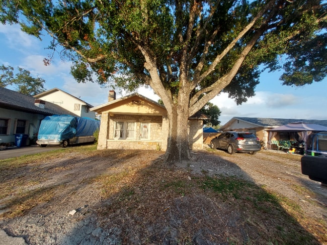 Photo - 2713 5th St W