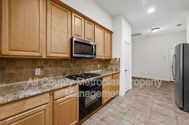 Photo - 8234 Library St