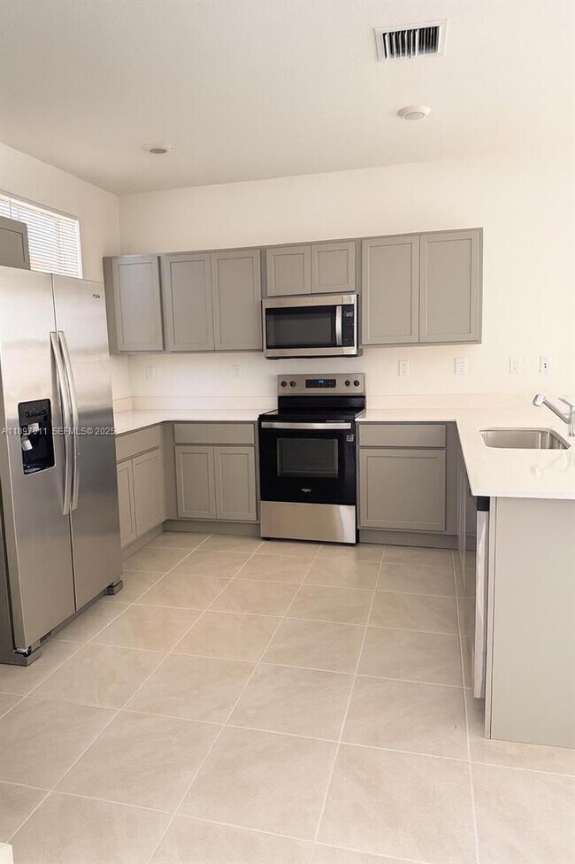 Photo - 1509 NE 3rd Ave