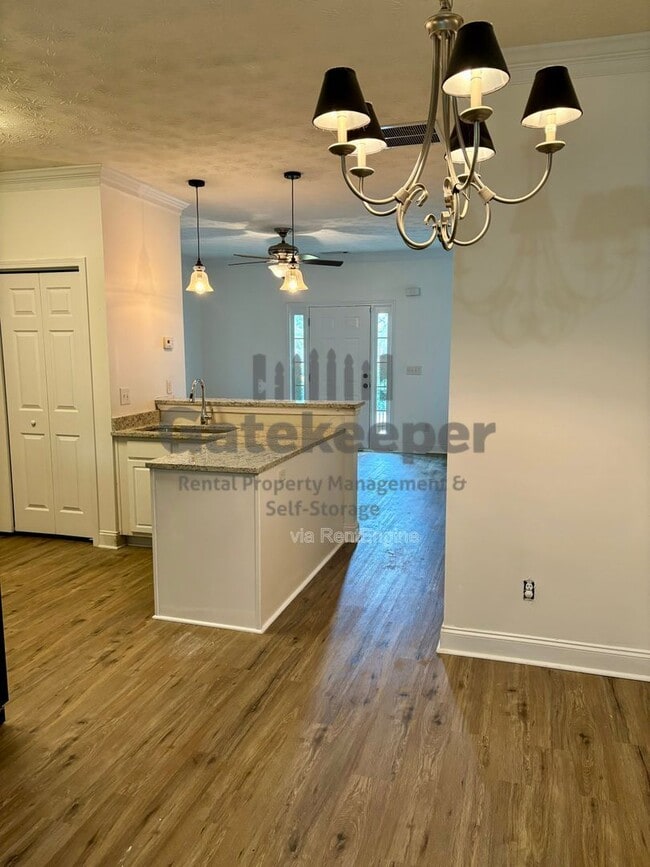 Photo - 76 Intown Pl