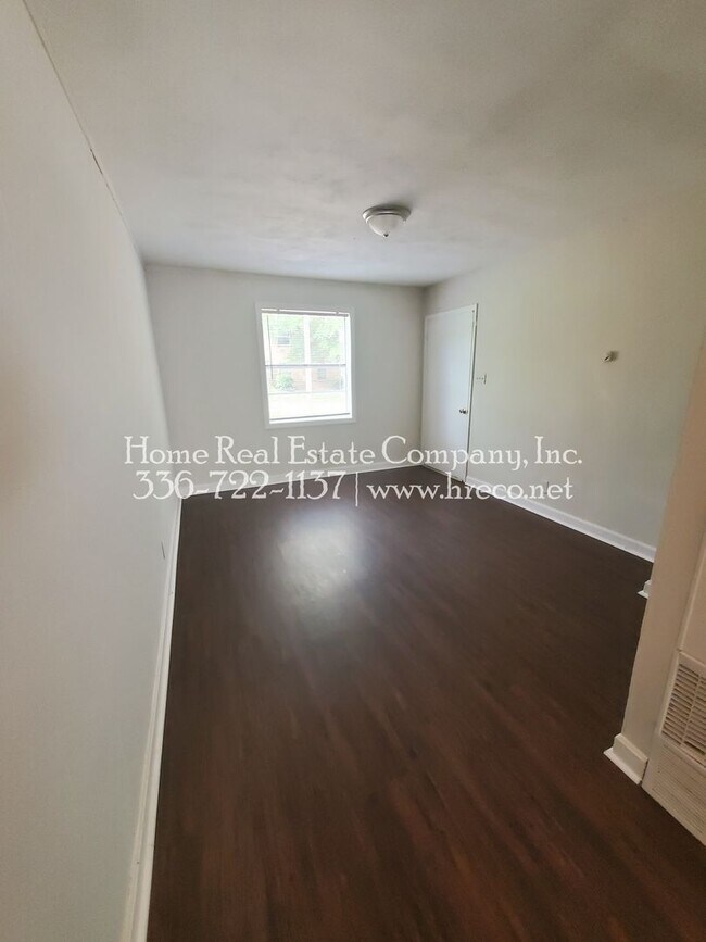 Photo - 1332 Gray Ave NE Unidad 1332-A