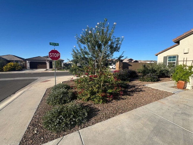 Photo - 32067 N Wayne Ln