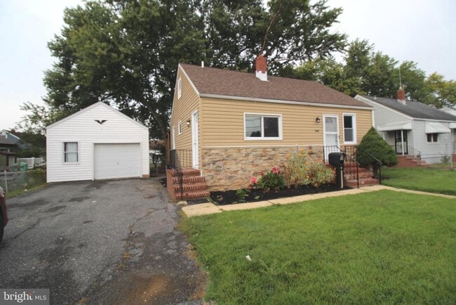 Building Photo - 548 S Marlyn Ave