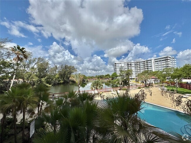 Building Photo - 1300 NE Miami Gardens Dr Unit 219E Rental