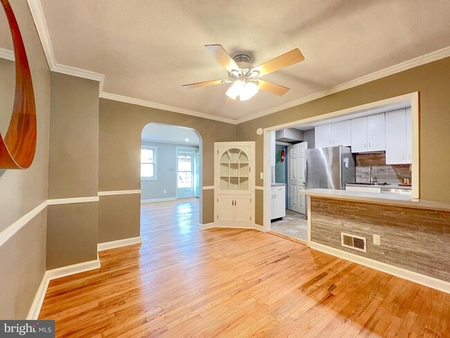 Photo - 705 Eastshire Dr