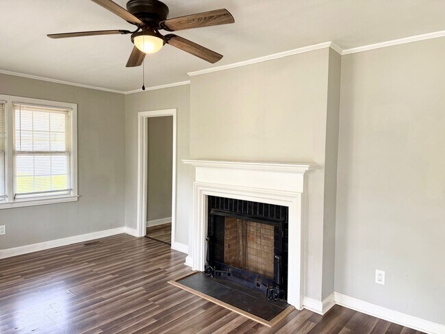 Photo - 2 Bedroom Home in Burlington with Hard Surface Flooring & Covered Porch