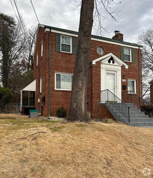 Building Photo - 5620 Hawthorne St Rental