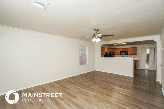 Photo - 318 Quince Flower