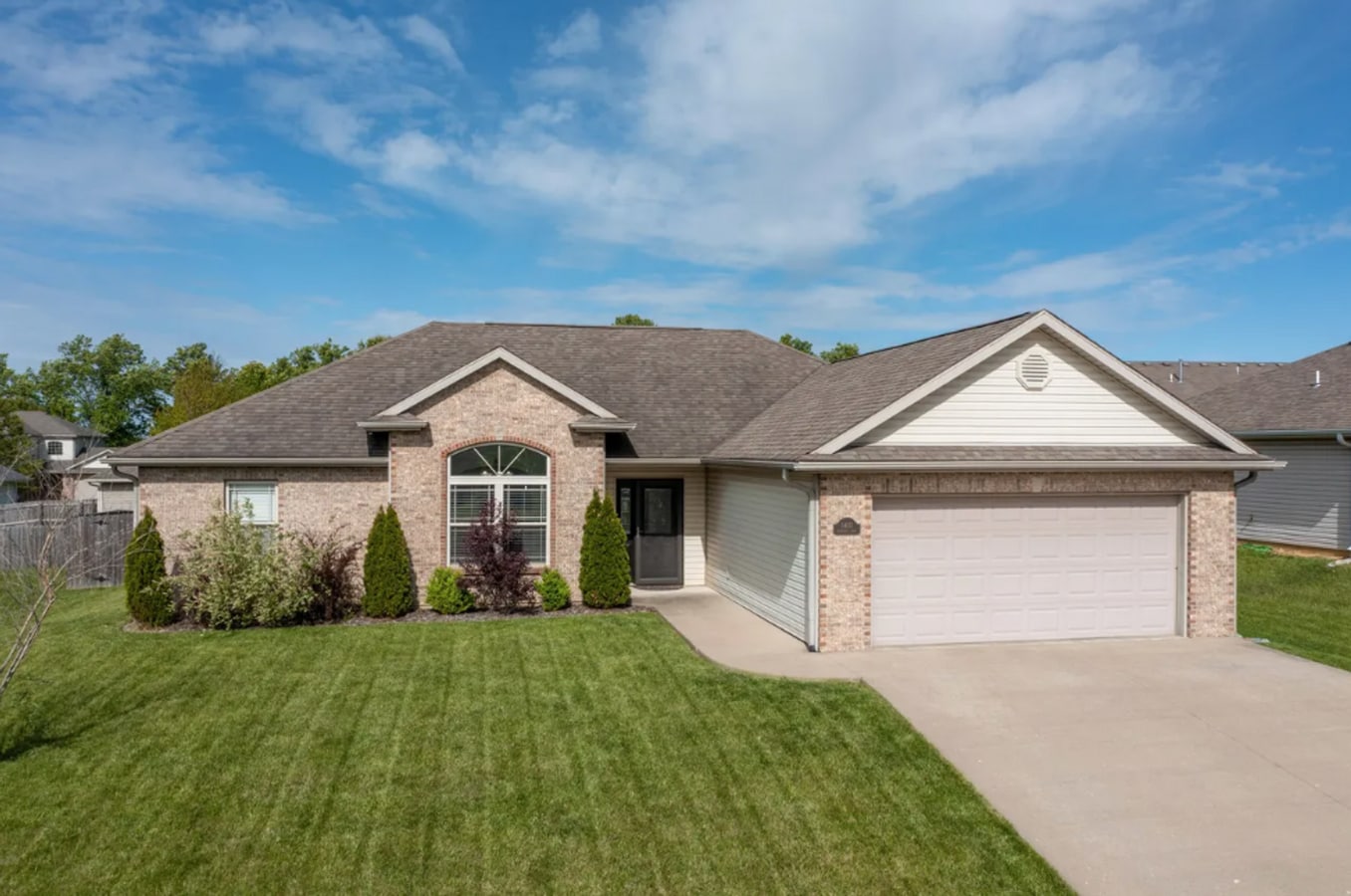 3 Bed, 2 Bath Home - Lake Shire Estates - 3 Bed, 2 Bath Home - Lake Shire Estates