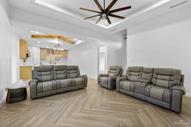 Photo - 12 Arboledas Dr