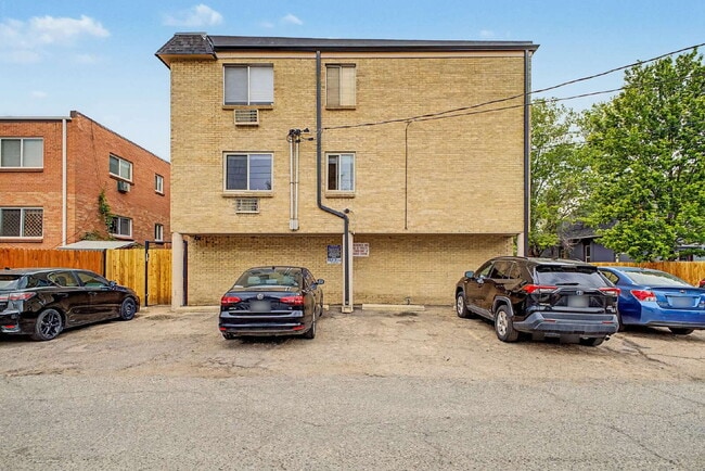 Photo - North Washington park one bedroom / one bath Apartment for rent Unit 203