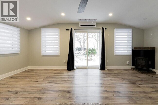 Photo - 51 Klies Bch Rd