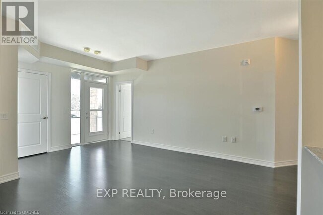 Photo - 2393 Bronte Rd