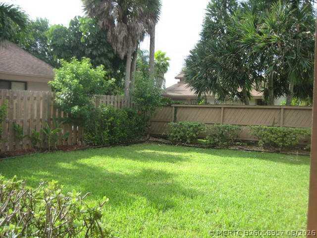 7785 Stanway W Pl