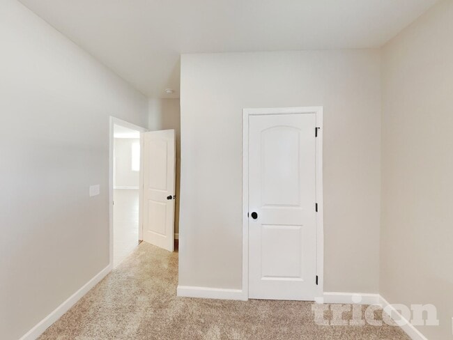 Photo - 819 Averitt Ln