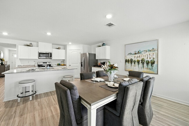 Cullen Kitchen/Dining - Villas at Oak Bend - Home Rentals