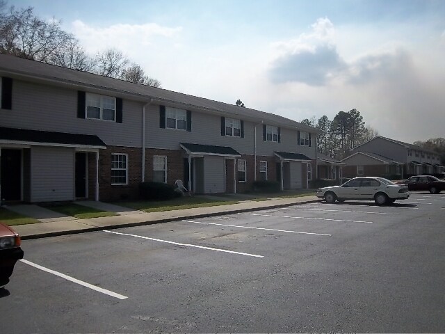 Photo - Maple Glen Apartments
