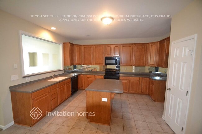 14535 Greenpoint Ln