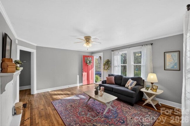 Photo - 713 Prospect St NW