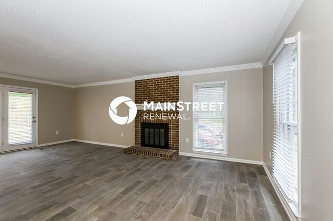 Photo - 3 Bedroom Pet-Friendly Home in Charlotte, NC with Main Street Renewal