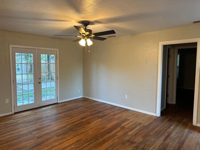 Photo - 3420 25 Unit 3420 25th