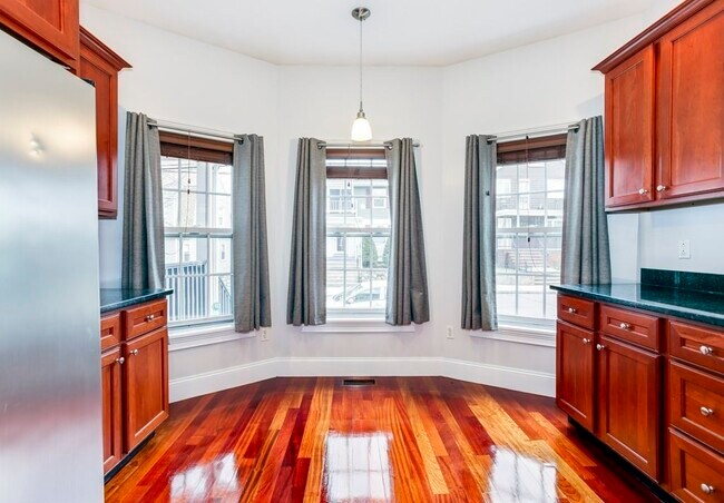 Photo - 77 Adams St Unit 1