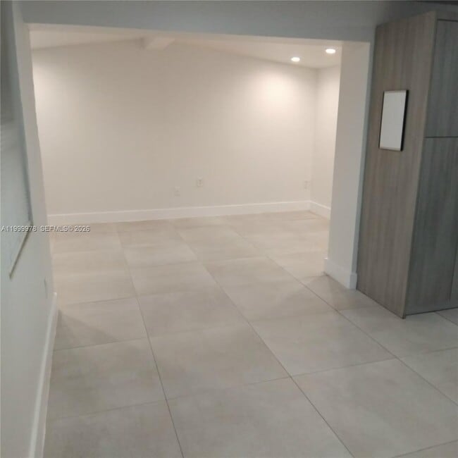 Photo - 1565 NE 48th St