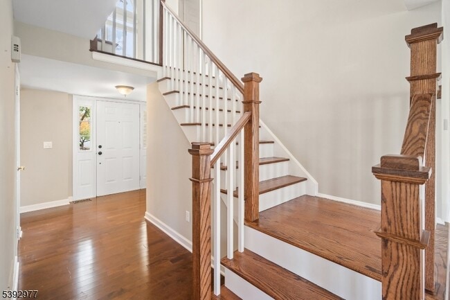 Photo - 6 Crammer Ln