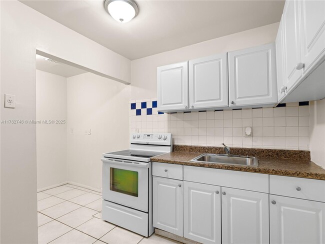 Photo - 5600 NW 27th Ct Apartamento Unidad 5604