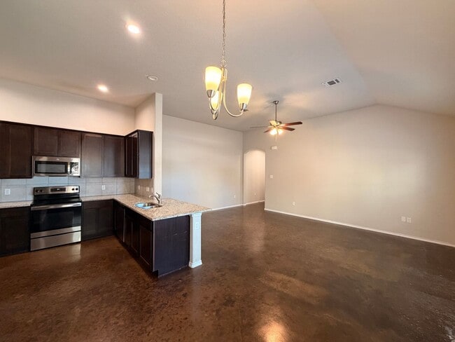 Photo - 1127 Renee Way