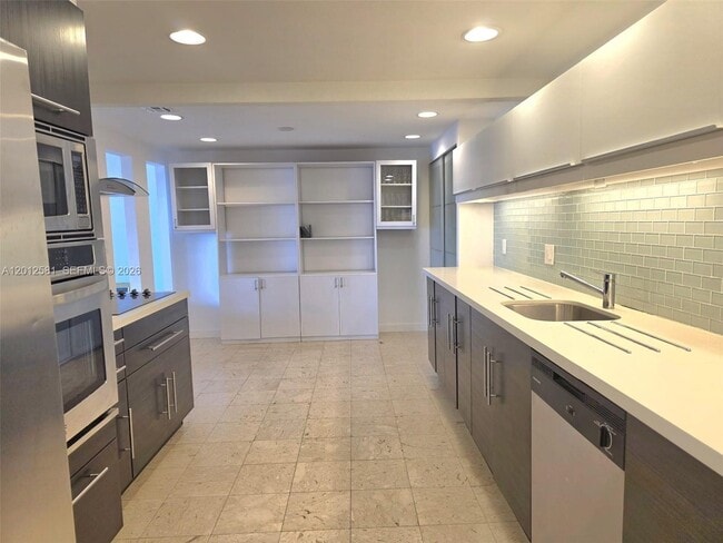 Photo - 1800 NE 114th St Unit 706