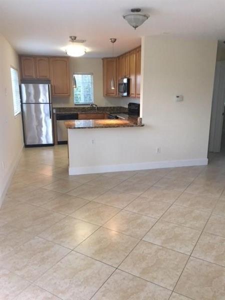Photo - 410 SW 15th St Unit 103