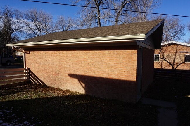 Photo - 897 W Prentice Pl