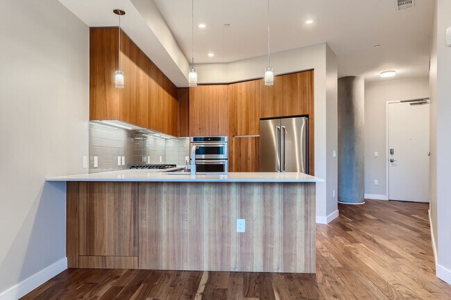 Photo - 1BD, 1.5BA Lakehouse Condo on the 6th Floor