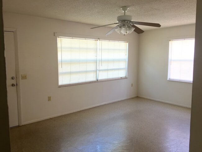 Photo - 2023/2025 Tennyson Unit 2025