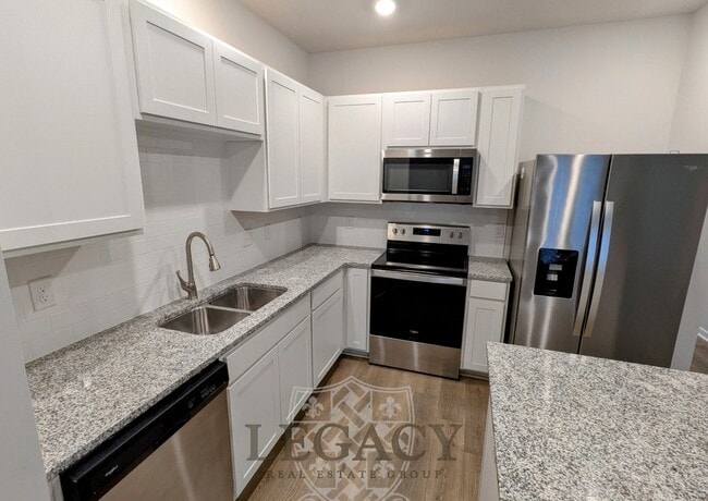 Photo - 1005 Marcy Lndg